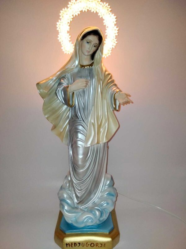 Statua Madonna di Medjugorje alta cm 40 (15,75'') in resina perlata con aureola luminosa
