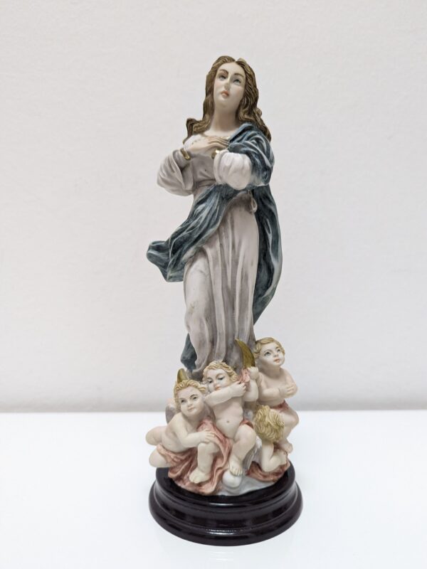 Statua in marmo della Madonna Assunta del Murillo